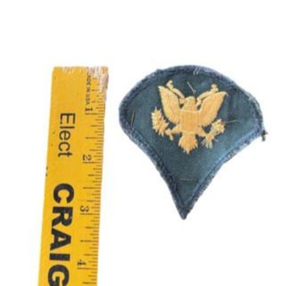 U.S. Specialist E4 Gold Eagle WWII Rank Military Patch Eagle Vintage - Picture 1 of 2